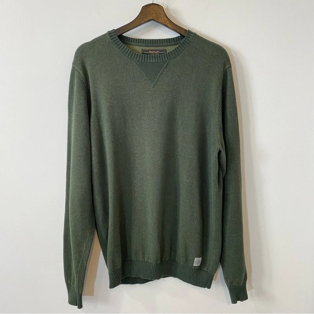 Jack & Jones L Jacob Crew Neck in Hunter Green 100% Cotton